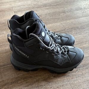 Merrell Women’s Thermo Chill Mid Waterproof Boots